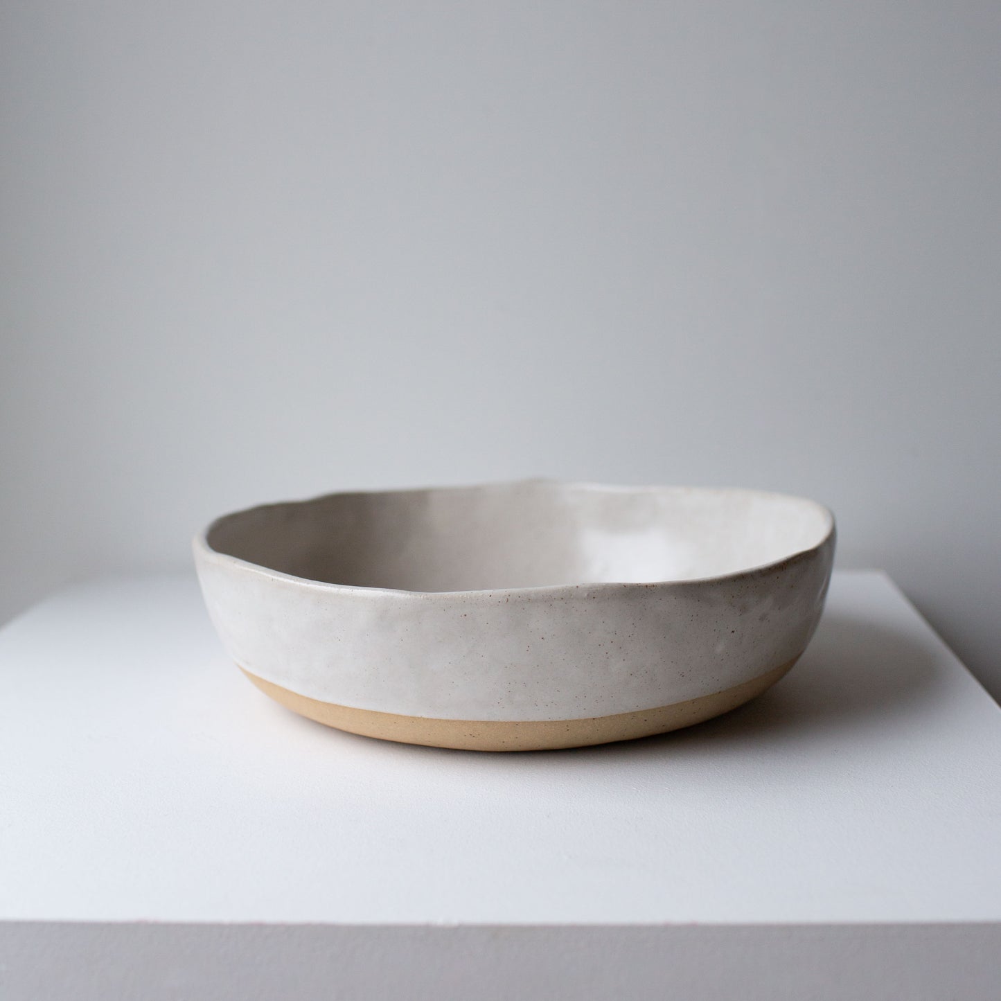 Large serving bowl - Satin white