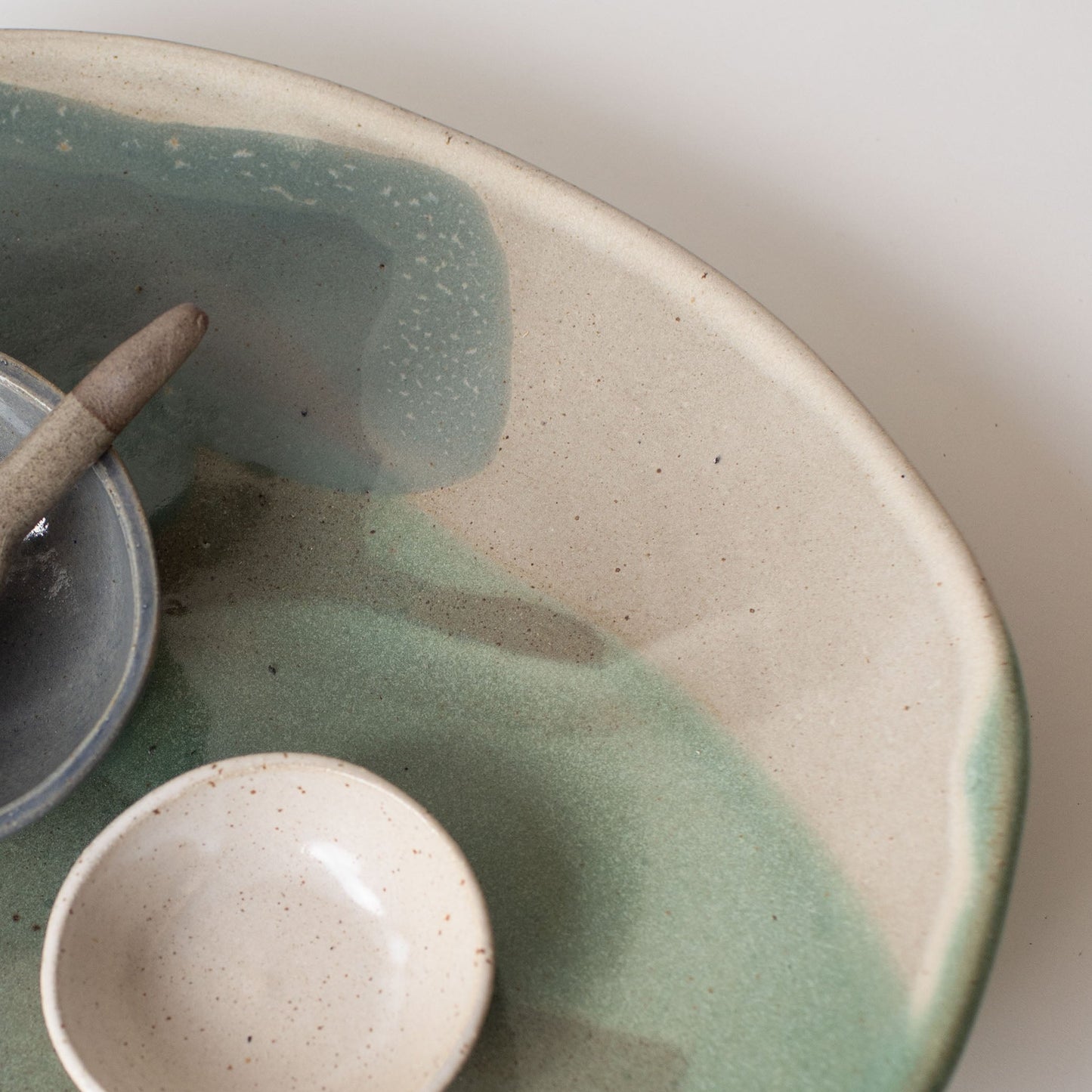 Flow Footed Platter 03