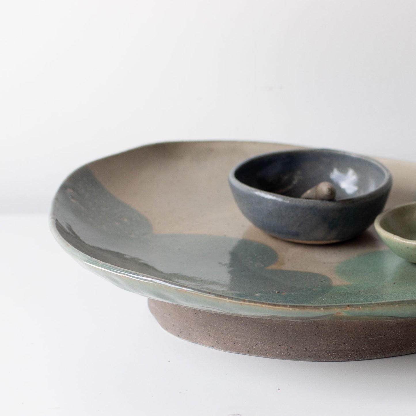 Flow Footed Platter 04