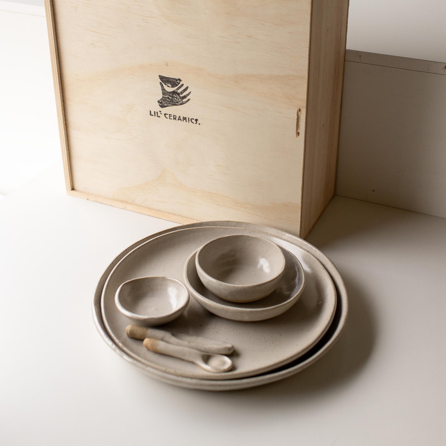 Lil_Ceramics_Everyday_Tableware_Platter_Boxed_Set_Handmade_in_Auckland_New_Zealand-4