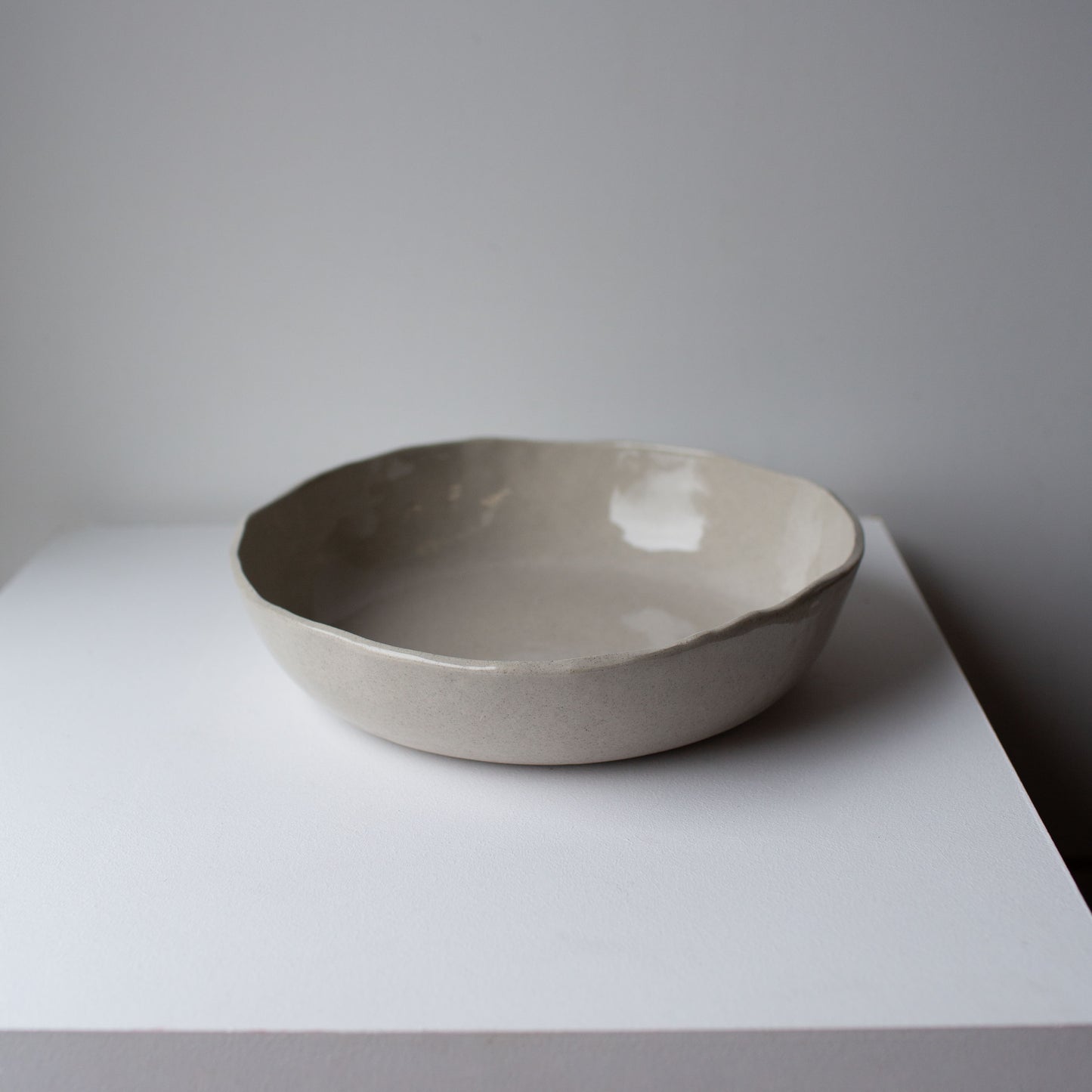 Large low serving bowl - Sandstone