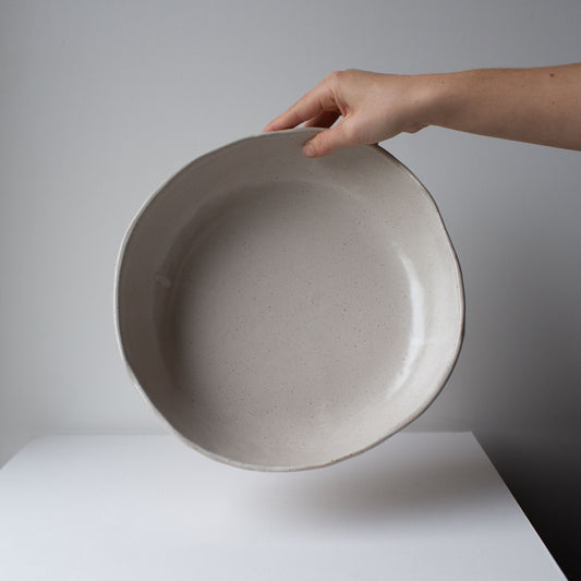 Large low serving bowl - Satin white